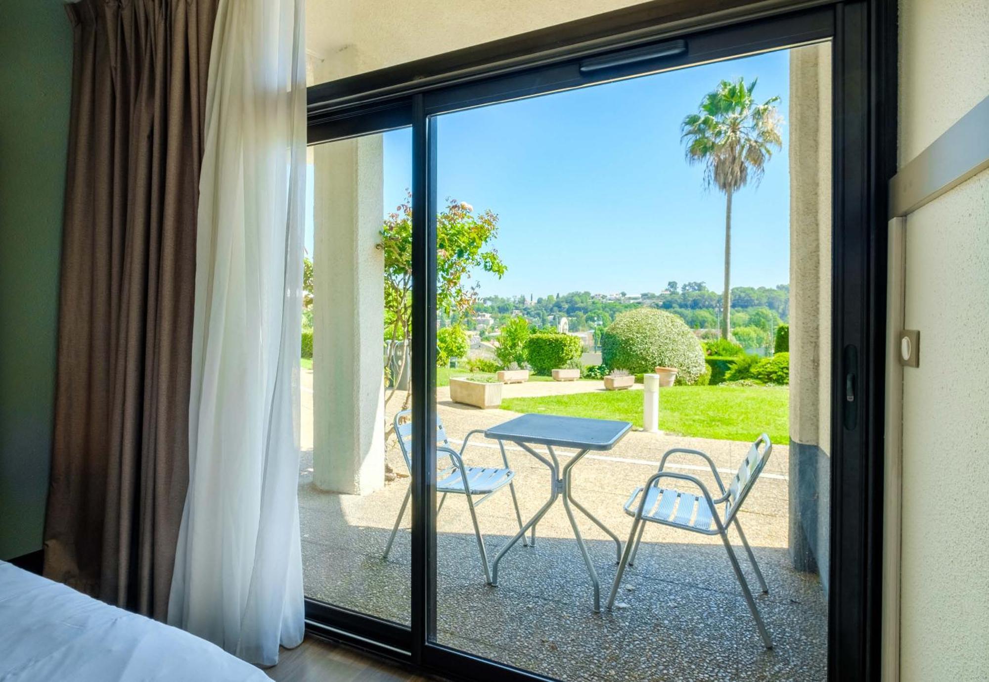 B&B Hotel Villeneuve Loubet Village Exteriör bild