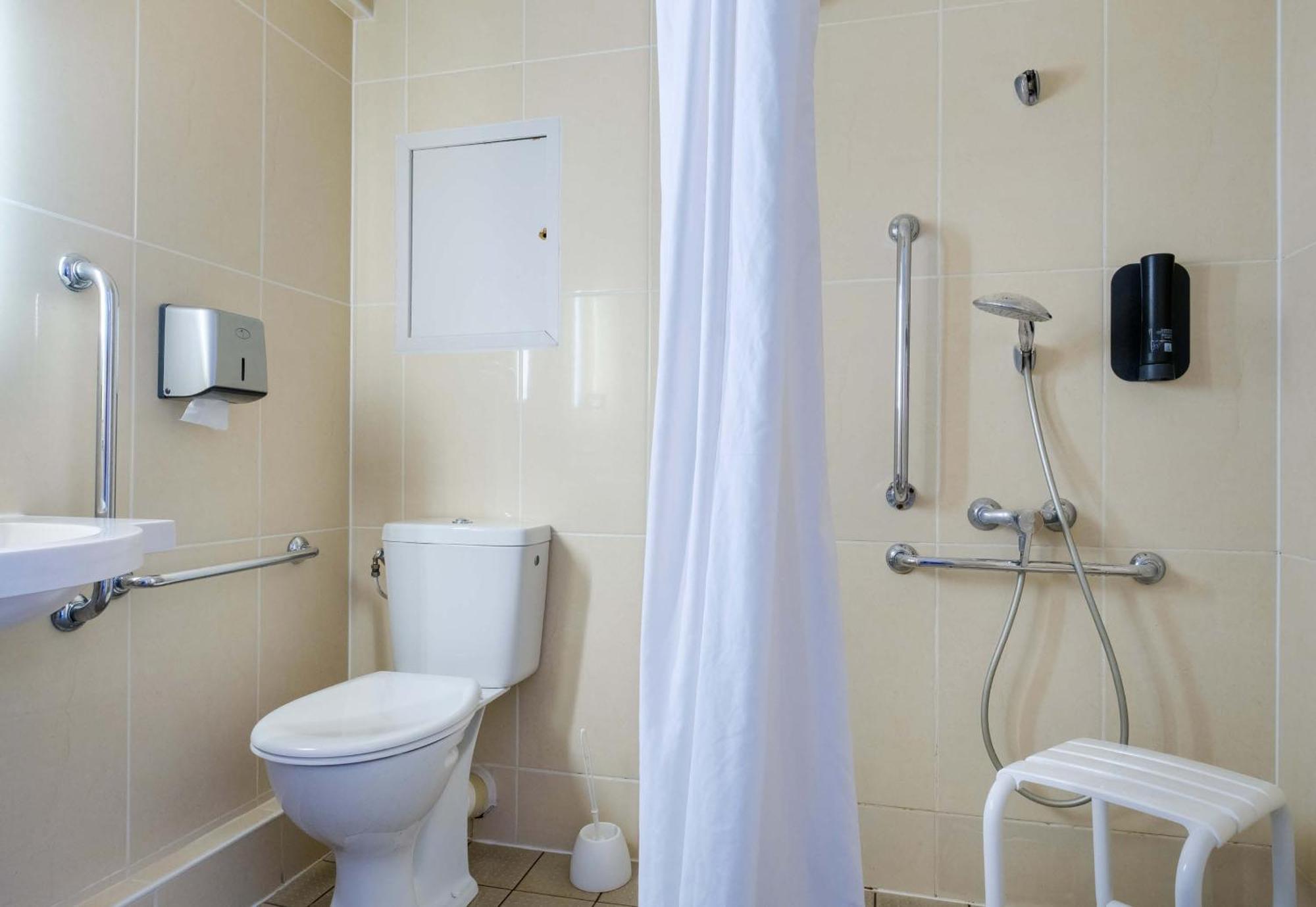 B&B Hotel Villeneuve Loubet Village Exteriör bild