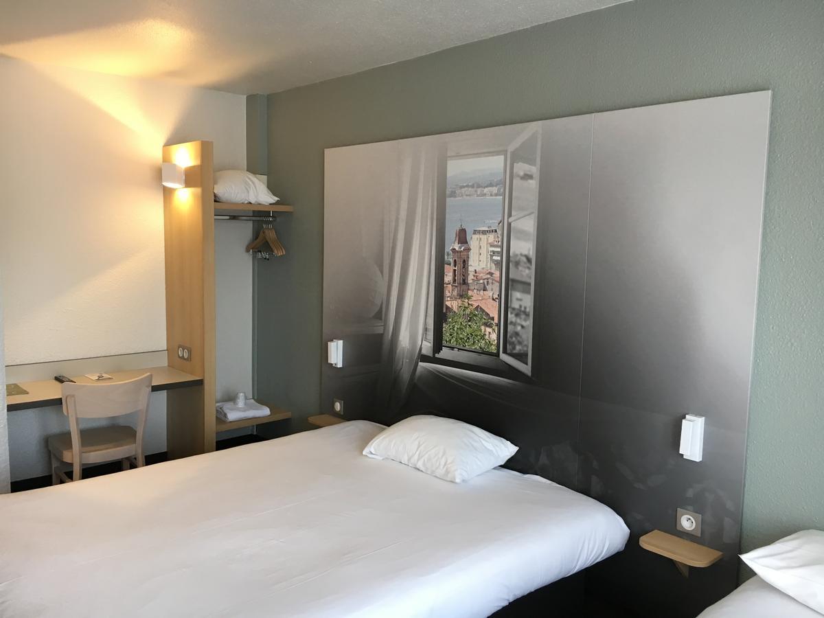 B&B Hotel Villeneuve Loubet Village Exteriör bild