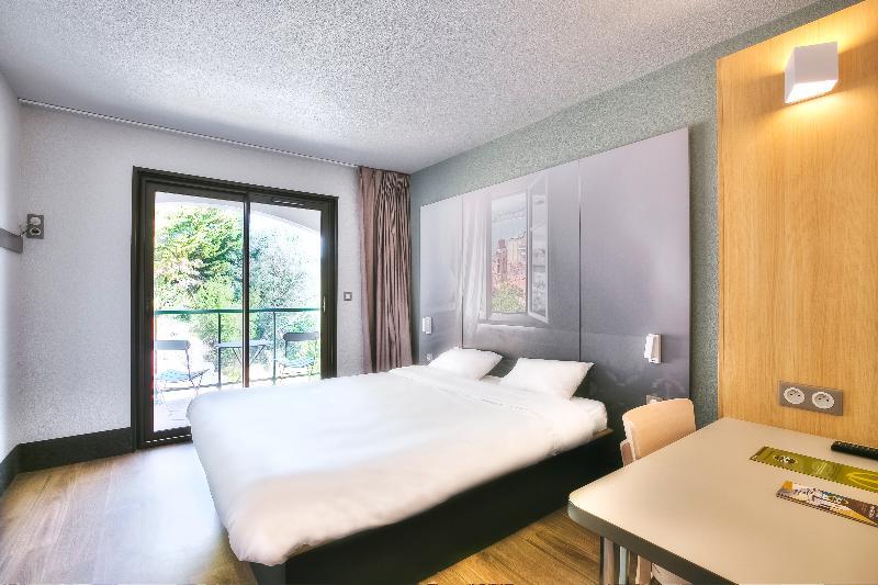B&B Hotel Villeneuve Loubet Village Exteriör bild